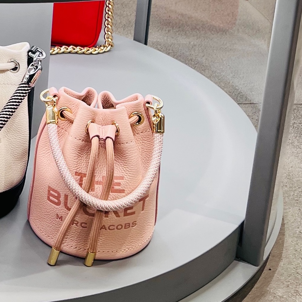 MARC JACOBS MINI BUCKET - Picture 6 of 13